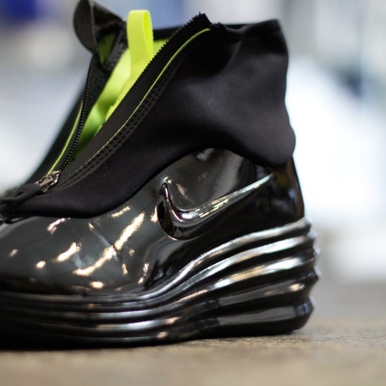 NIKE Lunar Elite Sky Hi Sneaker Boots