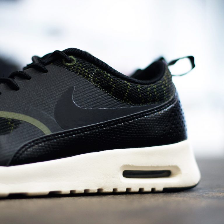 NIKE Air Max Thea Knit Jacquard