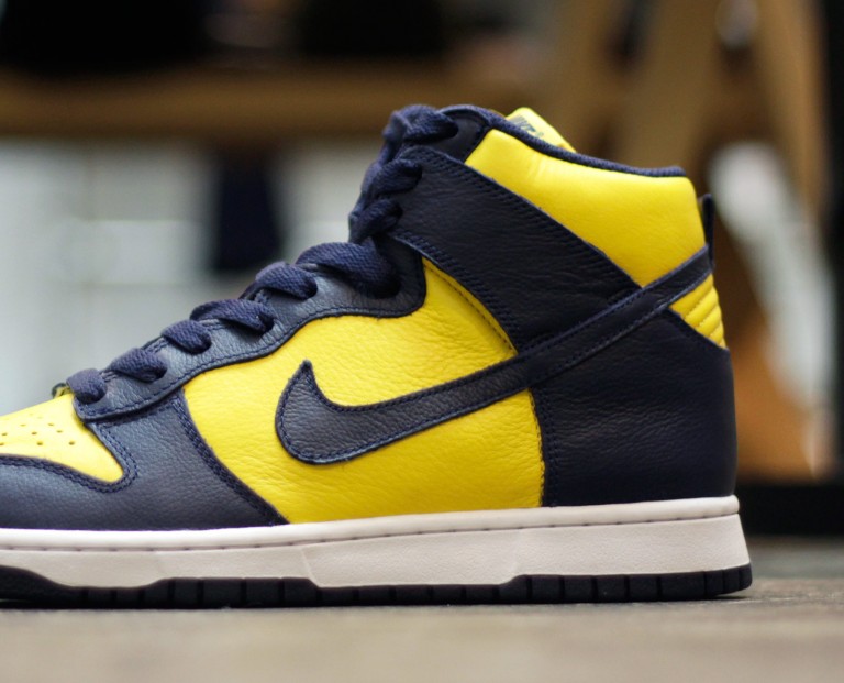 nike dunk retro qs michigan