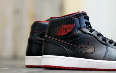 NIKE AIR JORDAN 1 MID 30th Anniversary