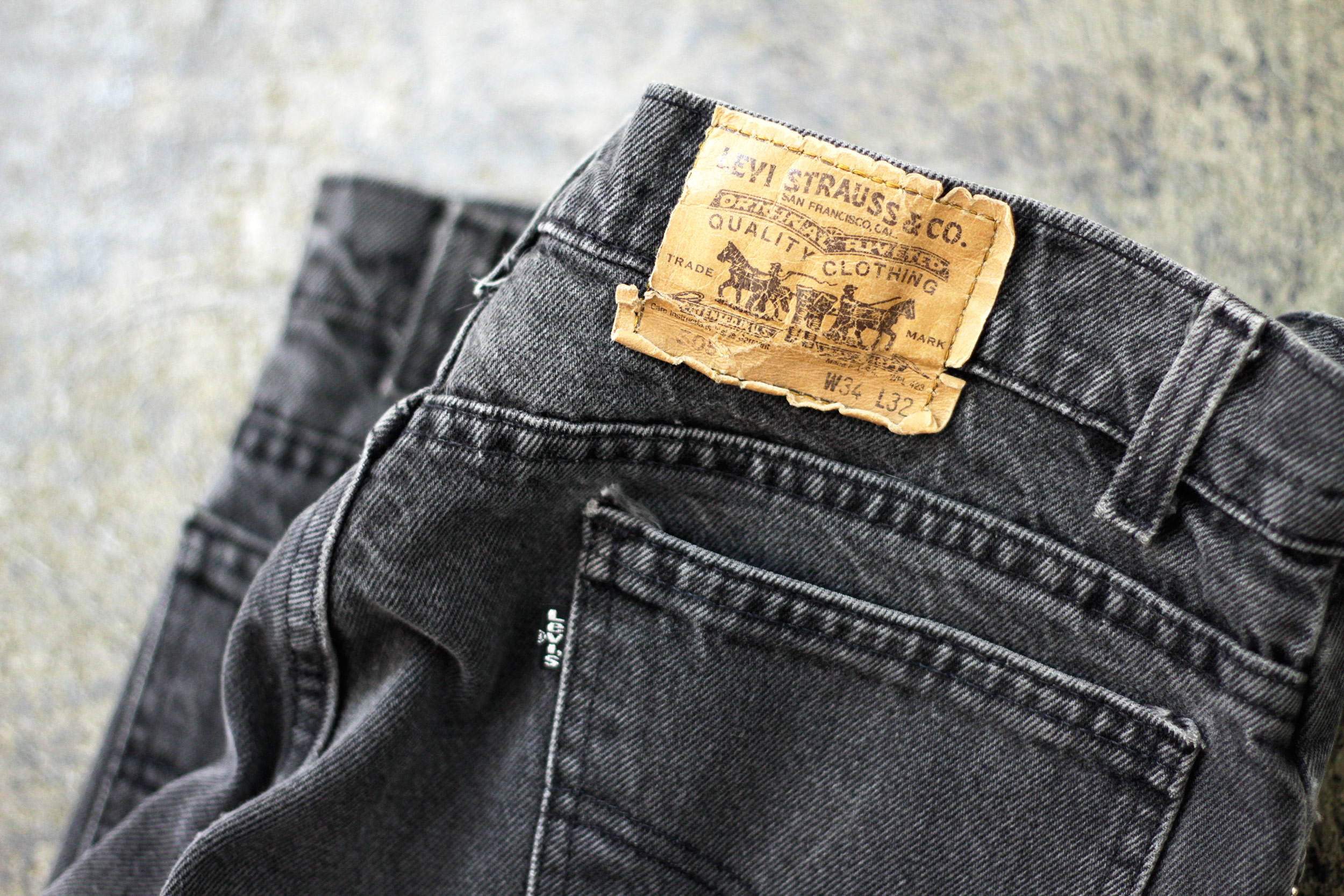 LEVI’S ブラックデニム 505