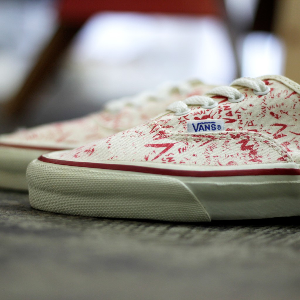 VANS 80's Vintage Authentic Made in U.S.A "DEAD STOCK" 