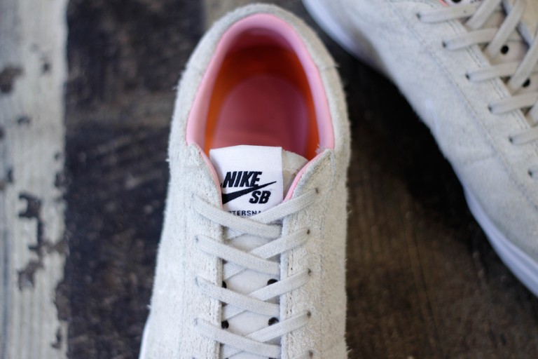 NIKE SB × QUARTER SNACKS BRUIN HYPERFEEL