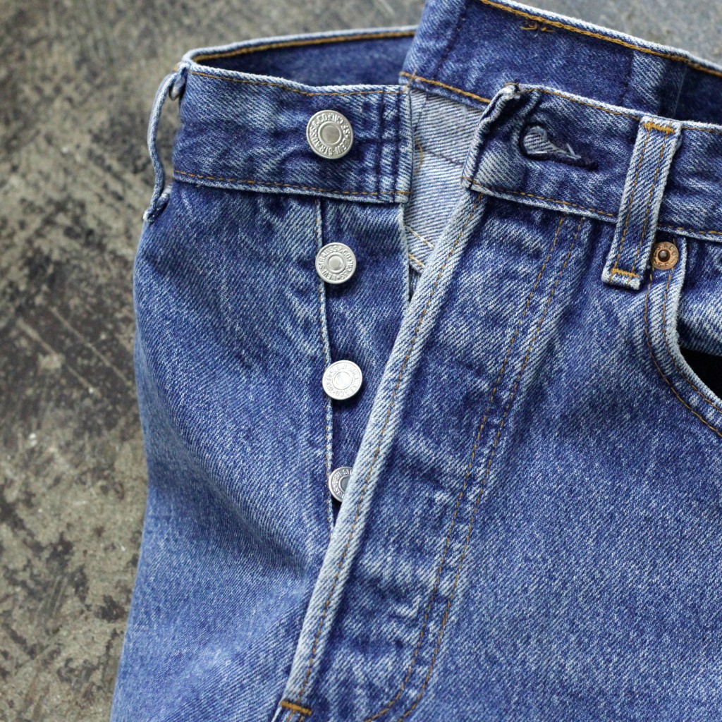 Levi’s Vintage 501 80′s Blue Denim Made in U.S.A