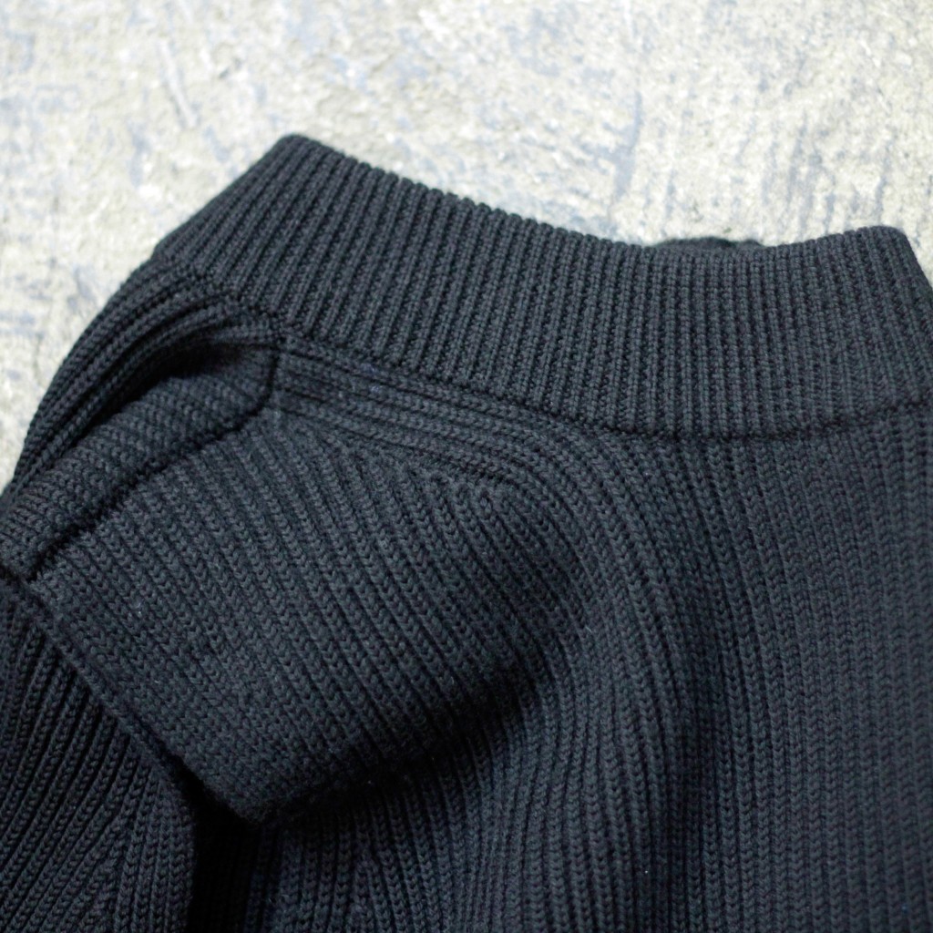 COS Sleeveless Hi-Neck Knit