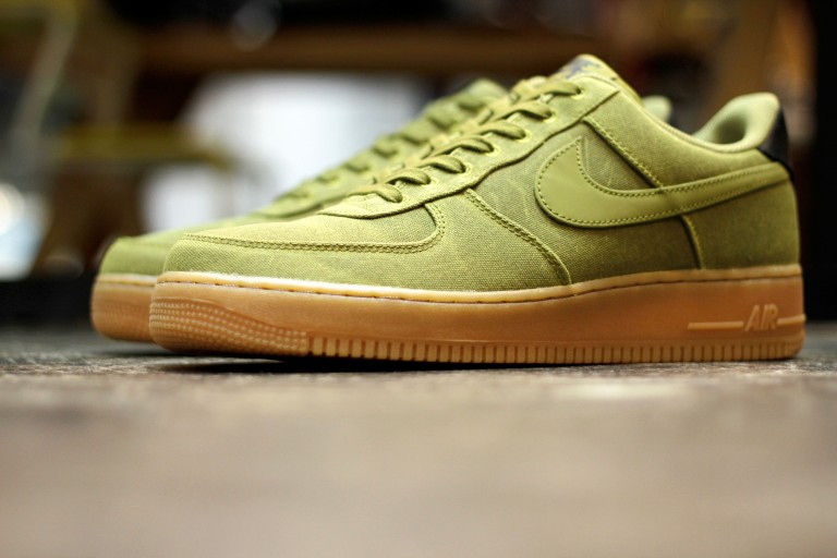 NIKE AIR FORCE 1 ’07 LV8 STYLE