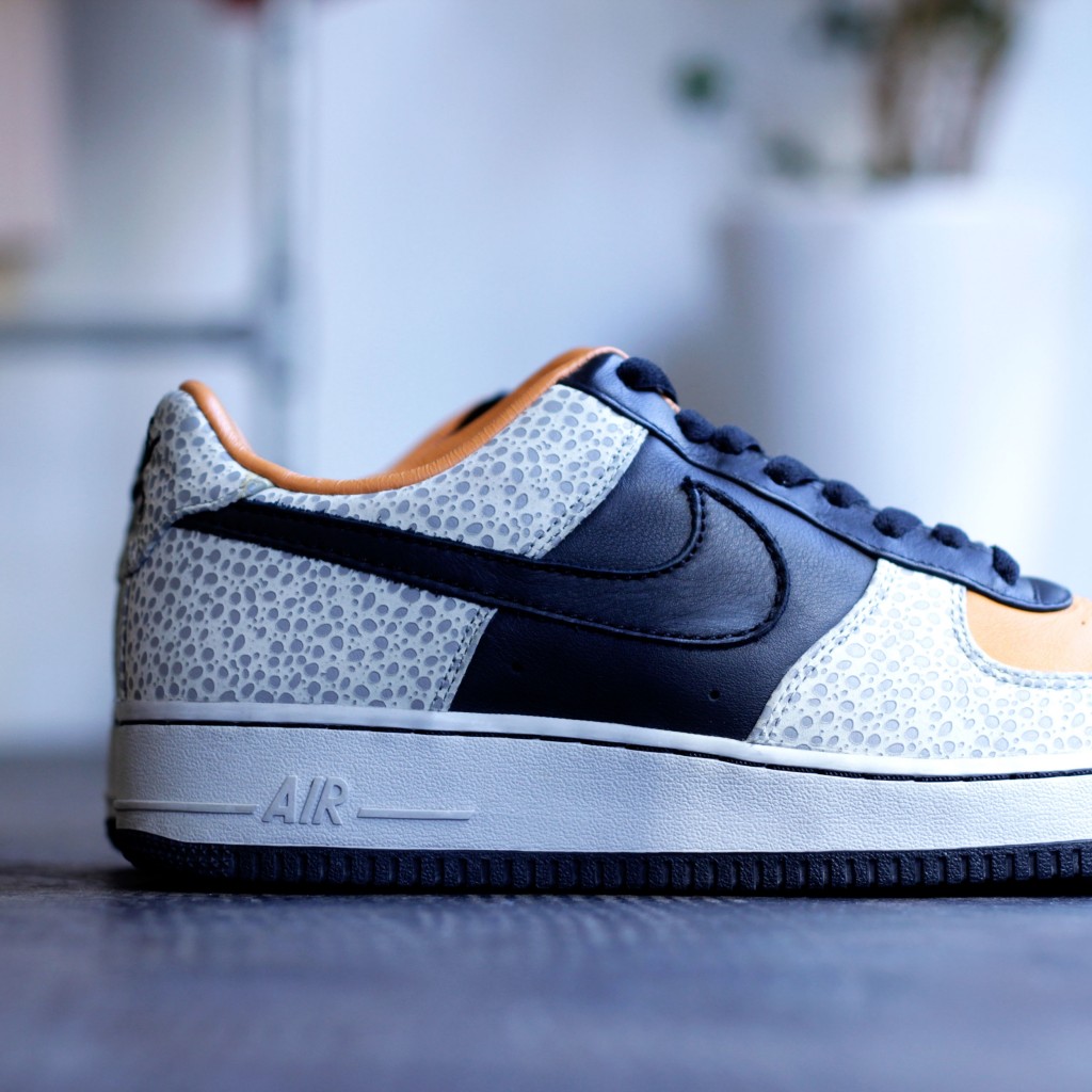 NIKE AIR FORCE 1 SUPREME "SAFARI"