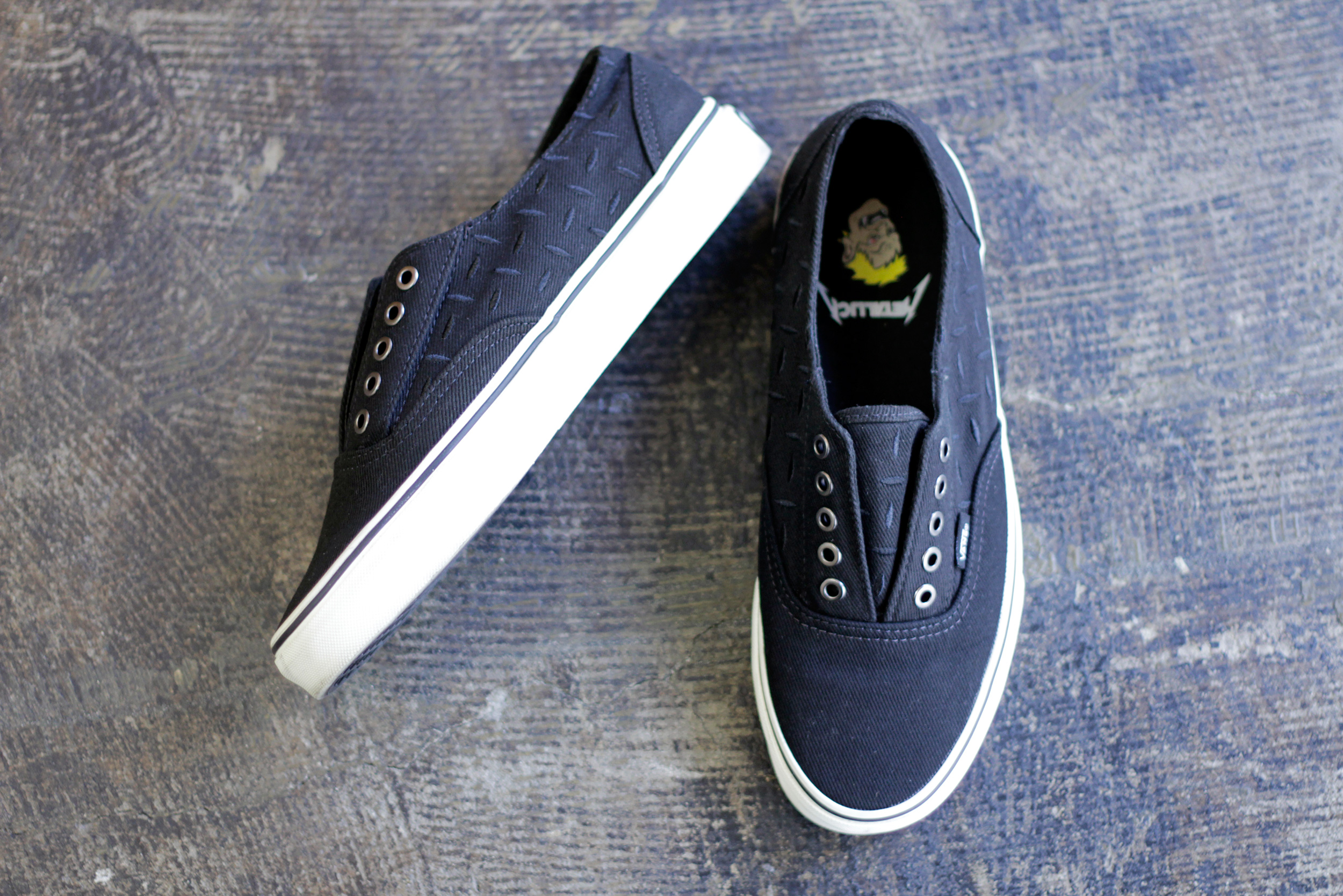 Vans era hot sale laceless metallica