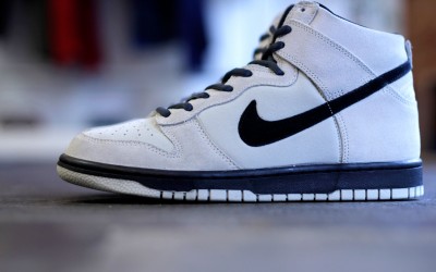 NIKE Dunk High GS “Light Bone”