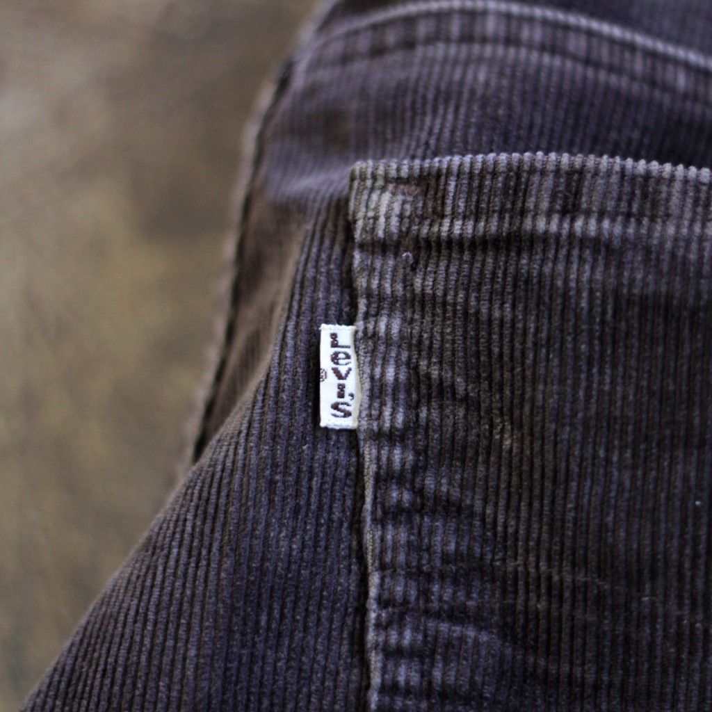 levis_509_corduroy_pants_05