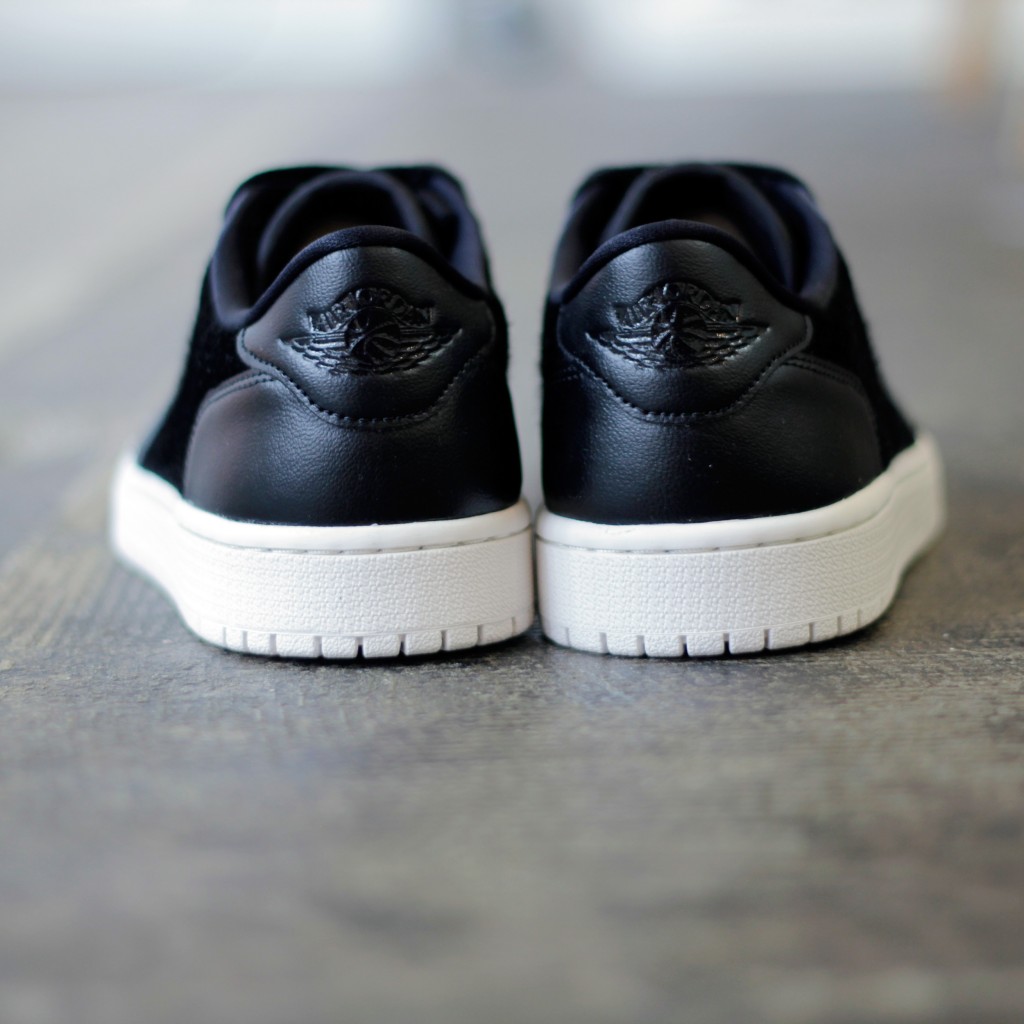 NKE AIR JORDAN 1 RETRO LOW 