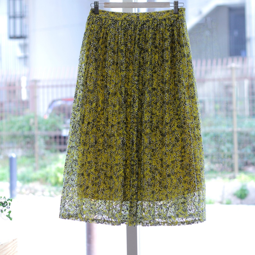 WHO WHAT WEAR Flower Pleated Lace Skirt