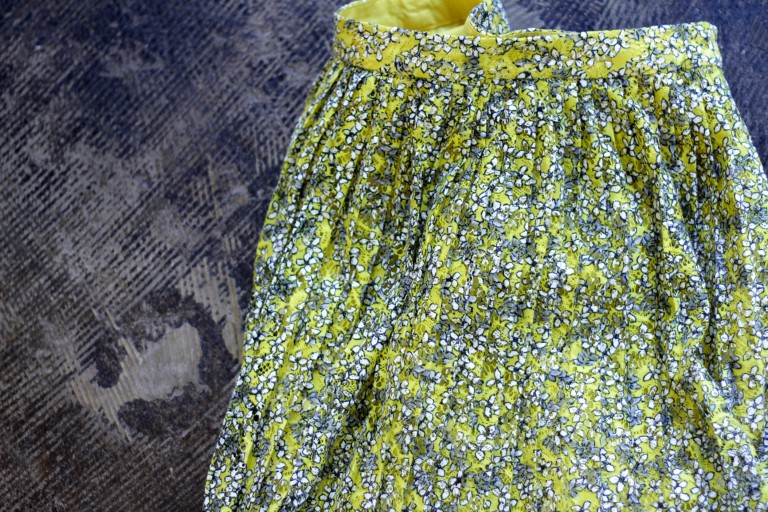 WHO WHAT WEAR Flower Pleated Lace Skirt