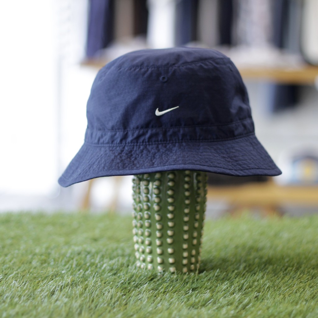 NIKE Vintage Nylon Packable Bucket Hat