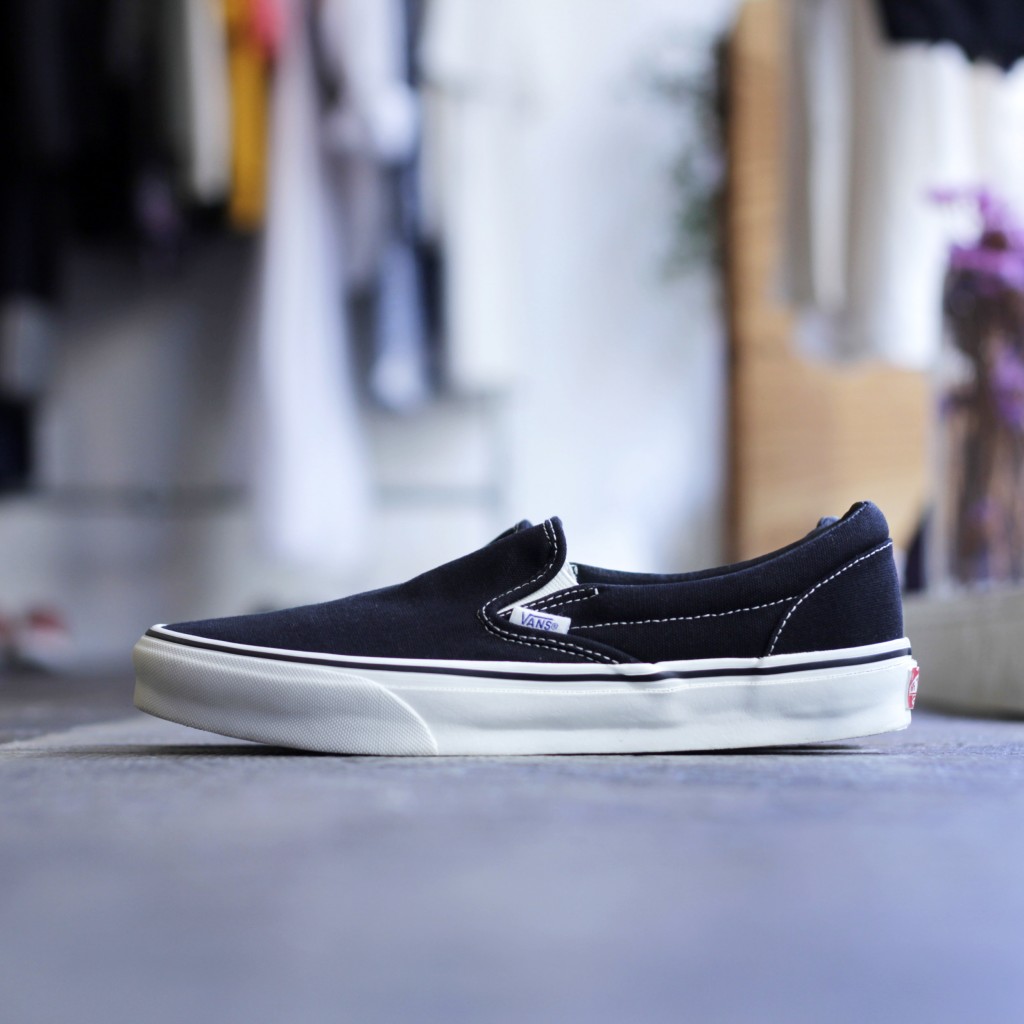 VANS Vault Old Slip on