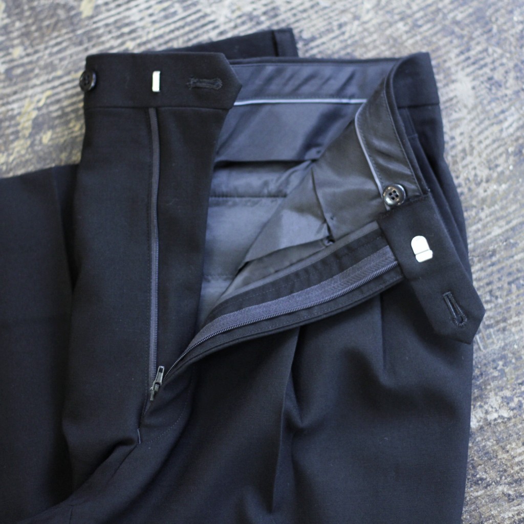 YVES SAINT LAUREN 90's Center Press Tuck Wool Slacks