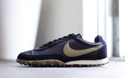 NIKE WMNS WAFFLE RACER