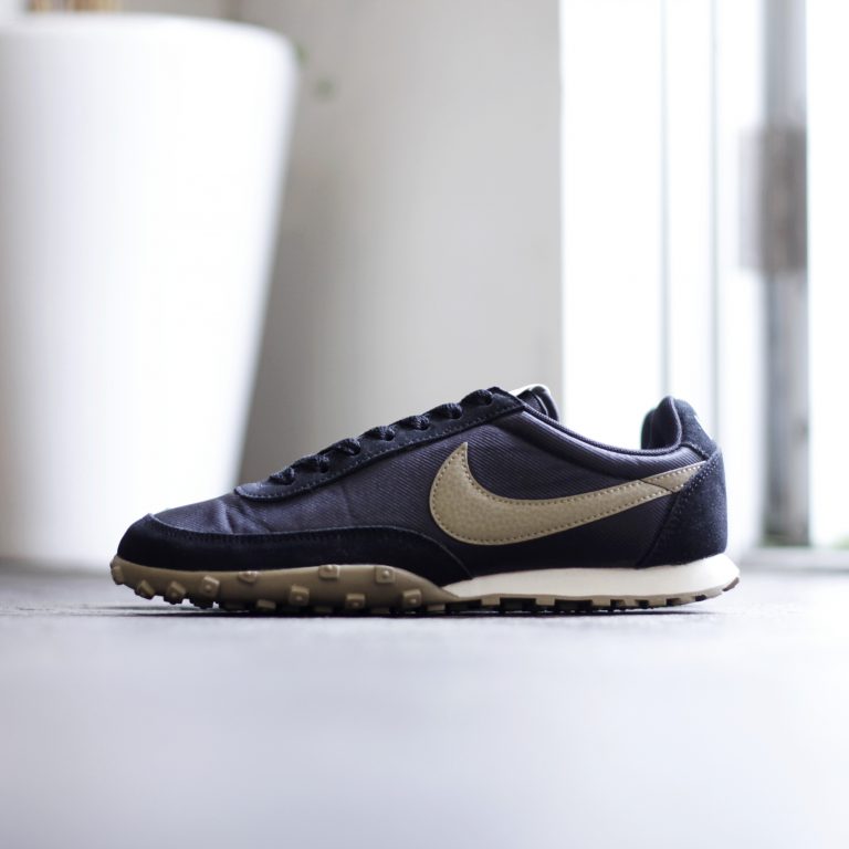 NIKE WMNS WAFFLE RACER