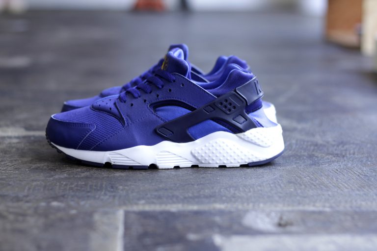 NIKE Huarache Run GS