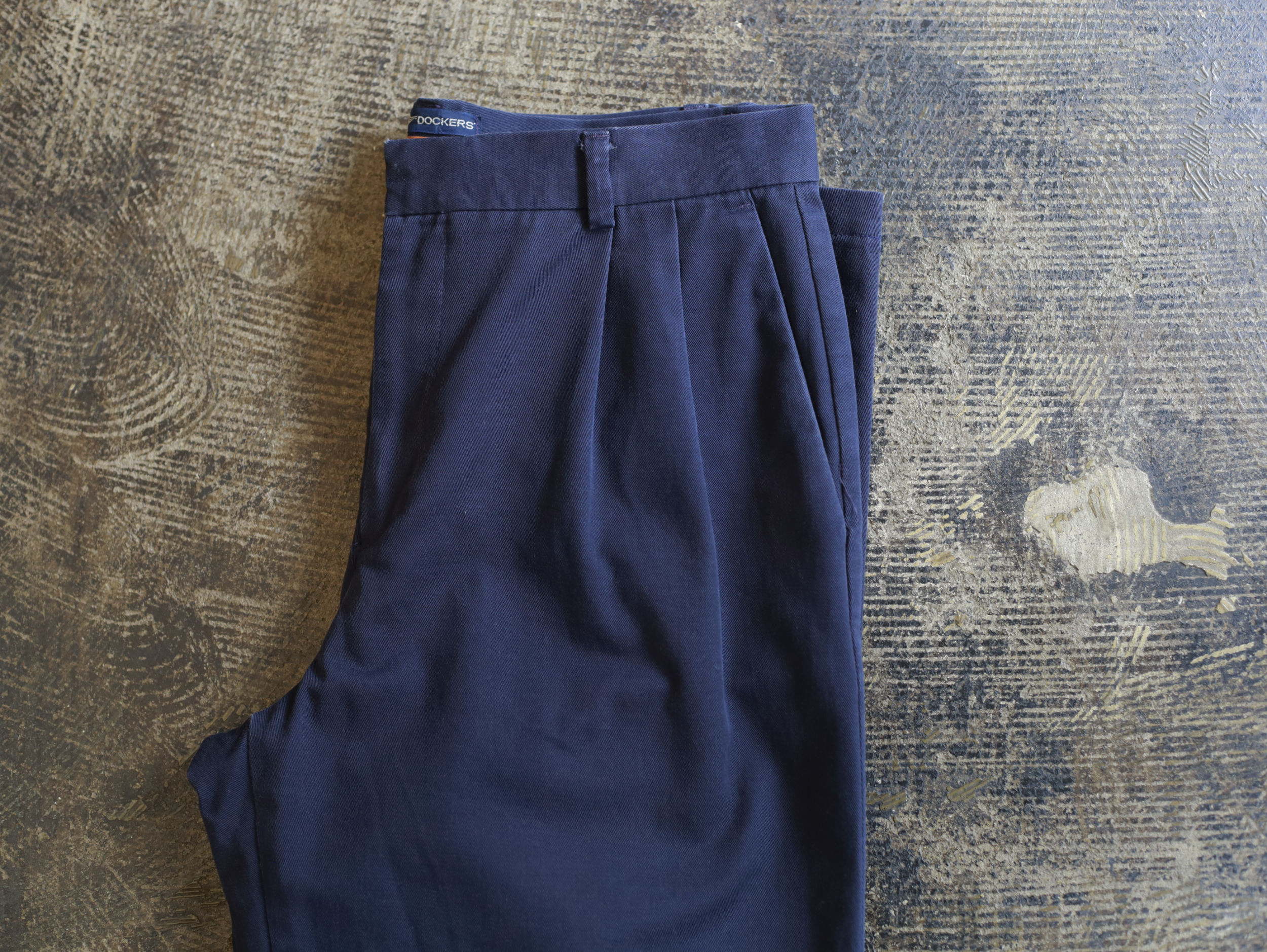 Dockers Old Two Tuck Chino “STAIN DEFENDER” | NICE des Clothing 