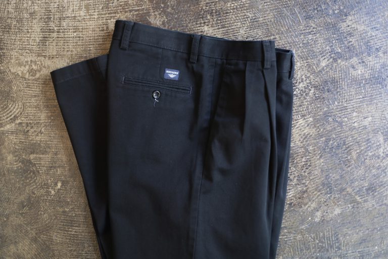 Dockers Old Two-Tuck Black Chino Pants