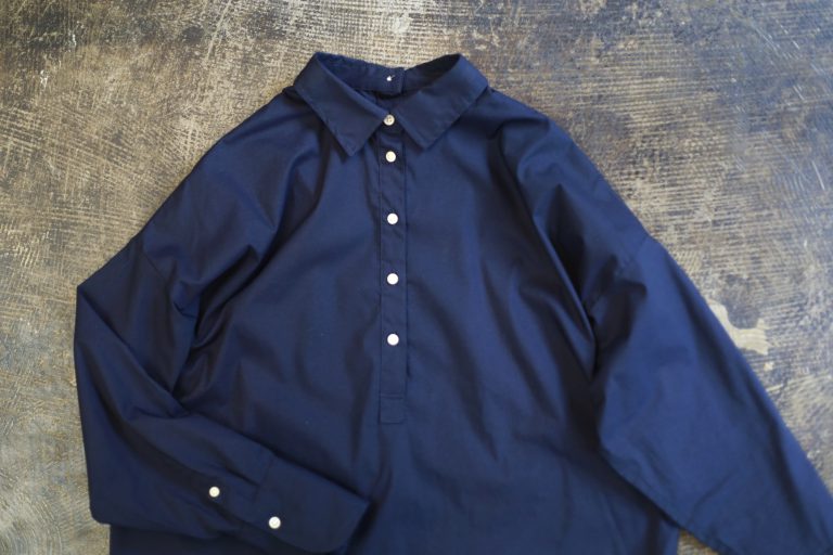 BANANA REPUBLIC Open Back Pullover Shirts