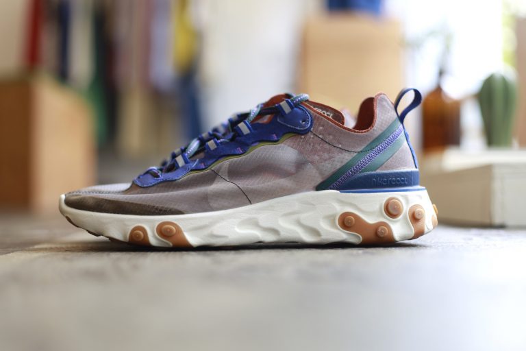NIKE REACT ELEMENT 87