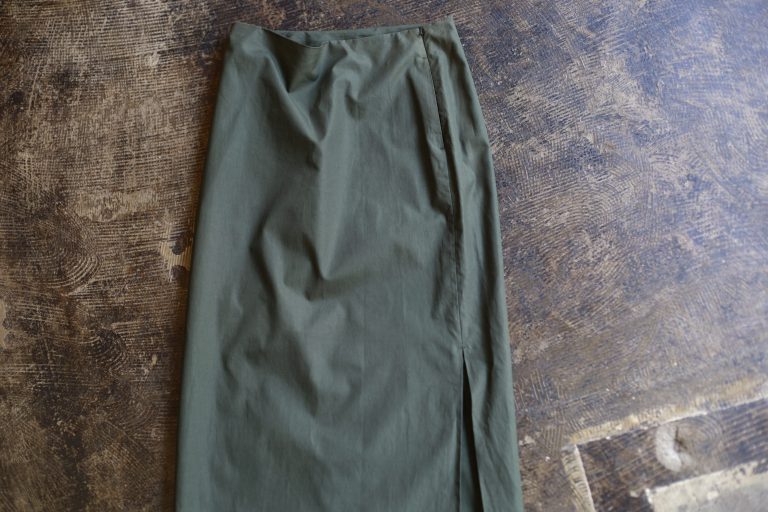 AURALEE Side Slit Cotton Long Skirt