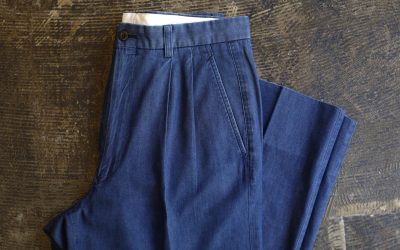 Burberrys Old 90s Center Press Two Tuck Trousers