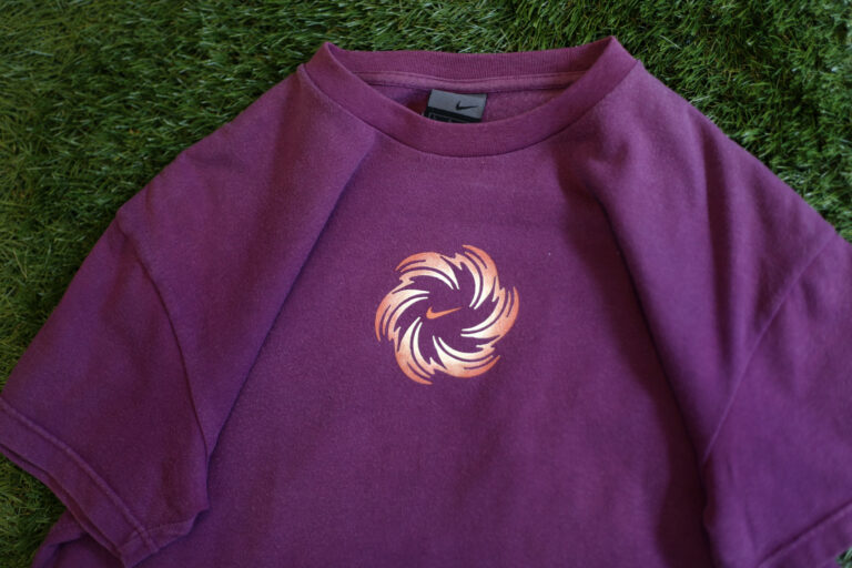 NIKE Old Swoosh Print T-Shirts